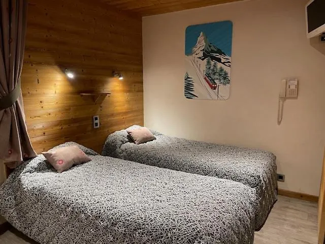 Le Very Apartahotel 2*